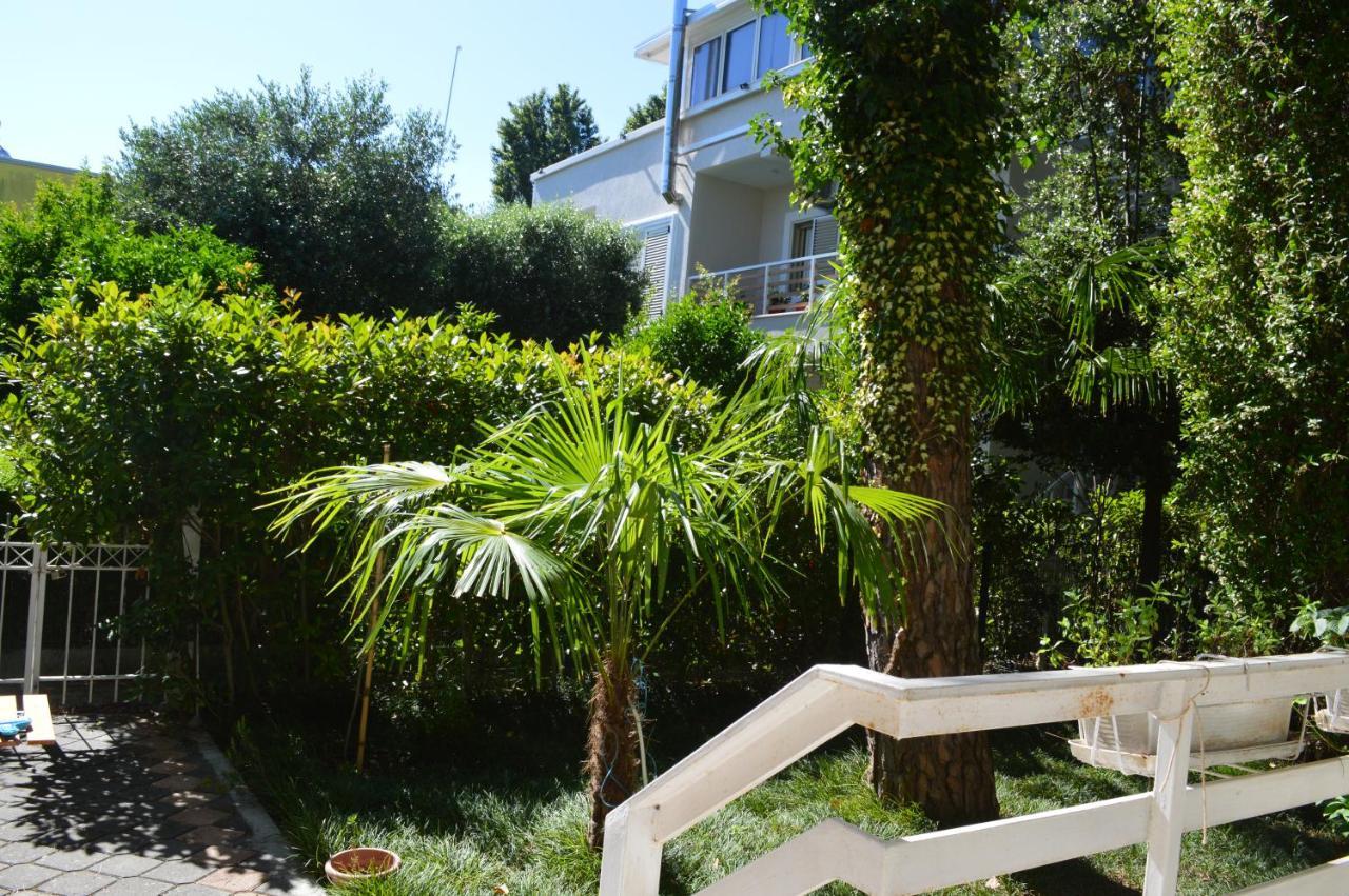 Villa A Cozy Duplex In The Lalzi Bay Durrës Exterior foto